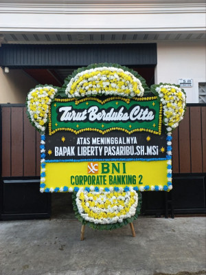 Papan Bunga Duka di Randugunting