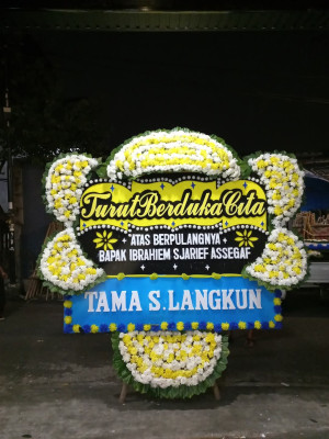 Papan Bunga Duka di Randugunting